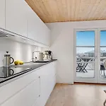 2 Bedroom Lovely In *