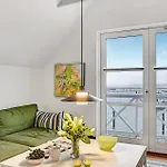 בית נופש 2 Bedroom Lovely In