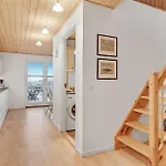 2 Bedroom Lovely In בית נופש *