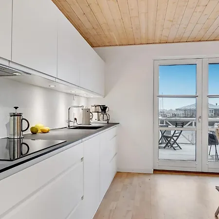 2 Bedroom Lovely In *