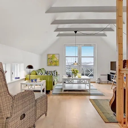 בית נופש 2 Bedroom Lovely In גרנה