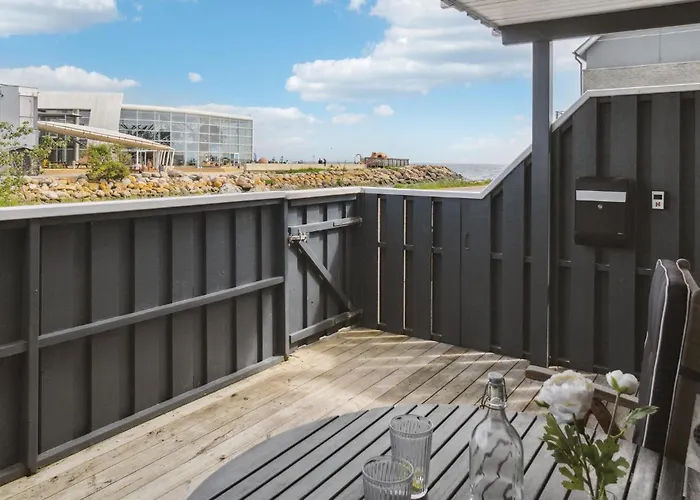 2 Bedroom Lovely In